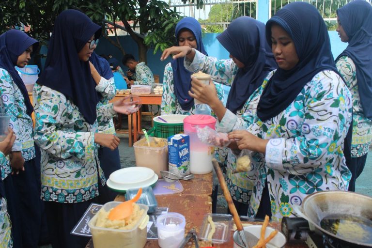 Market Day Kelas 9 SMP Utama Tahun Pelajaran 2024/2025
