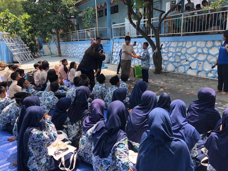 Masa Pengenalan Lingkungan Sekolah (MPLS)